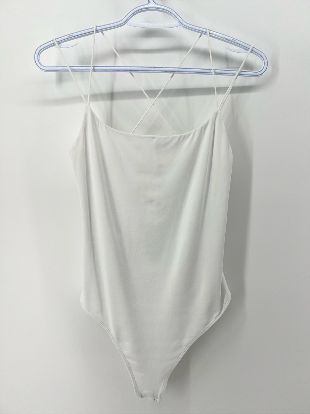 Aritzia Babaton Women’s Medium White Spaghetti Cross Strap Bodysuit